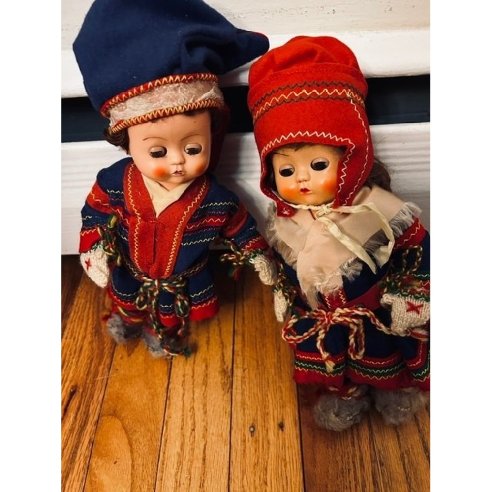 Lot of 2 Russian Dolls in Colorful Clothing, Boy and Girl